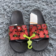 Crocs originales #42/43 son únicos 🩴 - Img 53555235