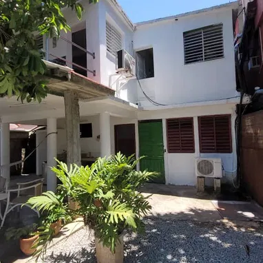 REBAJADA A $35 000 USD ( AJUSTE CON DINERO EN MANO ) En venta casa independiente de 2 plantas, ubicada - Img 126041719
