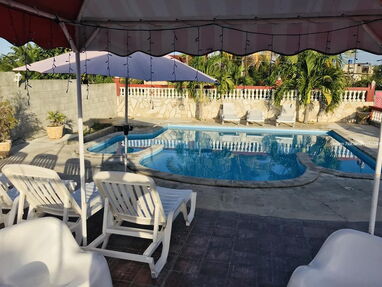 Hermosa casa con piscina a solo 4 cuadras de la playa de Guanabo 🌅🌴 - Img 64198634