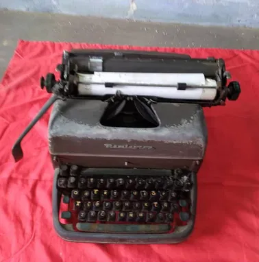 Maquina de escribir Remington - Img 91768538