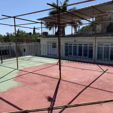 Alquilo apto de dos cuartos con garaje en Miramar - Img 122557790