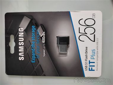 Micro SD y USB Samsung originales  256 GB y 128 GB - Img 68408806