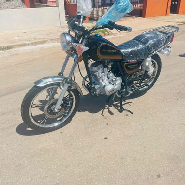 Moto de Combustión Treck 150 cc - 4/5