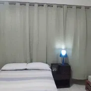 Apto independiente en renta, fácil acceso a Universidad y hospitales del Vedado. 150USD - Img 58282065