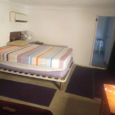 Neptuno 1223 Esquina Masón Vedado Apartamentos 15 segundo Piso edificio capitalista 😌 - 9/10