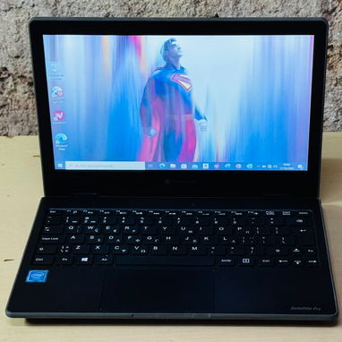 💻 130USD – Mini Satélite Pro  Equipo confiable con rendimiento ideal para algunos juegos y trabajos de estudiantes. - 2/5