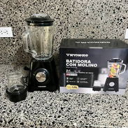 Batidora con molino y vaso de cristal - Img 56026457