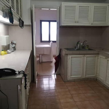 Espectacular apto próximo al Vedado con bellísima vista al mar!!! De lujo!!!! - Img 109326949