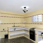 Casa de 3 pisos en Santo Suárez - Img 58179200