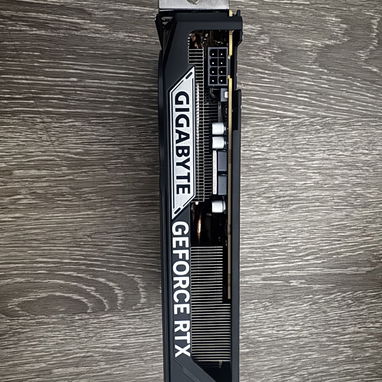 RTX 5060 Gigabyte - Img 122702057