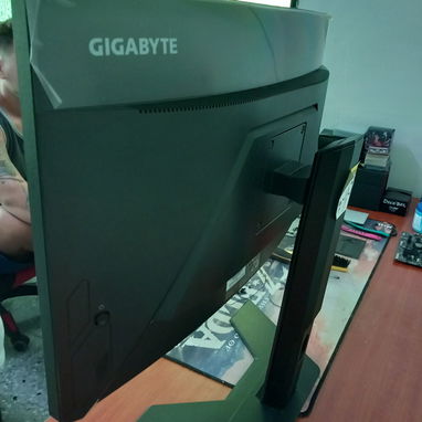 Monitor Gamer Curvo 27" GYGABYTE - Img 127712353