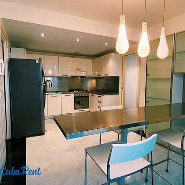 Renta / Alquiler Penthouse Atlantic Norte, Vedado - Img 120026813