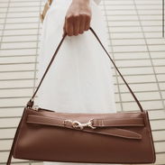 Nuevos Modelos de carteras y bolsos Zara,Stradivarius y más - Img 53240337