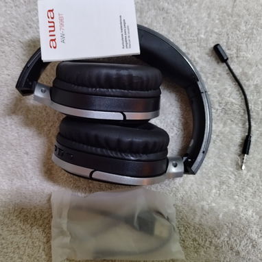 Audífonos Gamers marca Aiwa nuevos, son Bluetooth y de cables con pequeño daño estético, se ve en la foto, es estar guar - Img 121133839