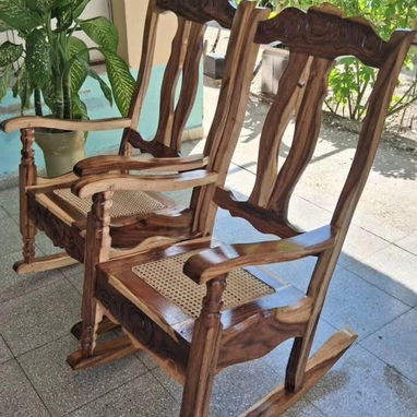 • SILLONES DE MADERA • - 2/2