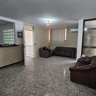 Venta de hermosa casa en el Náutico - 9/10