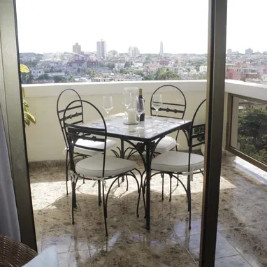 RENTA DE LUJO CERCA DEL MALECÓN HABANERO,  VISTAS AL MAR , DOS HABITACIONES,  ♥️ +53 52463651 POR WHATSAPP, F - Img 108995533