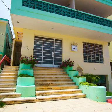 Renta de casa en el Vedado, La Habana por noches. Alquiler de tiempo indefinido en el Vedado. - Img 113629893