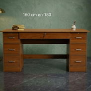 mesa de oficina - Img 57826392