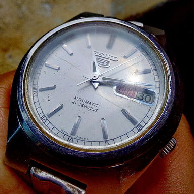 Seiko 5 de uso, único dueño. 50 USD o al cambio. - Img 108990478