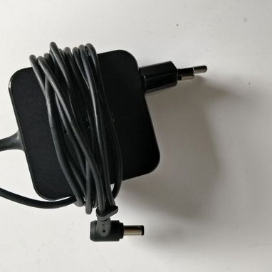 Cargador marca: ASUS EXA1209EH AC/DC Adapter | 45W | 19.5V 2.37A - Img 121345493