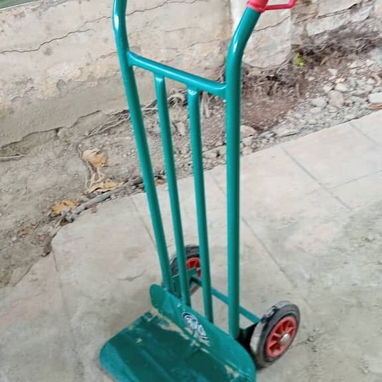 Carretilla prácticamente nueva con muy poco uso - Img 124334410