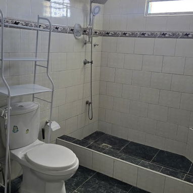 Súper casa en venta 10 de Octubre - 6/10