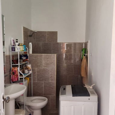 ¡SE VENDE CASA EN CENTRO HABANA! - 4/5