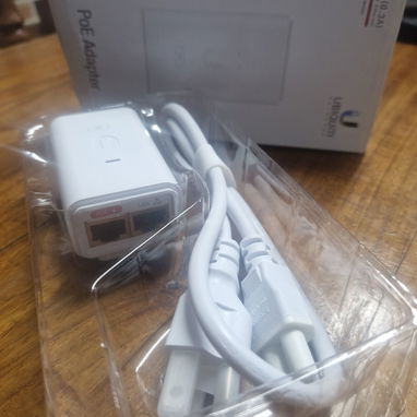 Adaptador PoE 24V 0.3A Marca Ubiquiti. Interesados al 53998989 o 54981957 - Img 115037270
