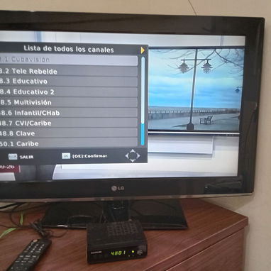 Televisor 32 LCD con cajita decodificadora externa - 2/3