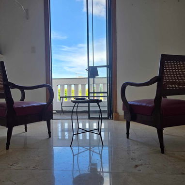 VEDADO, ZONA LETRAS, LUJO!!! APARTAMENTO DE 2 HABITACIONES Y 3 BAÑOS CON PRECIOSAS VISTAS - 9/10