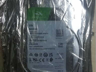 45 USD: HDD Seagate 2T, etiqueta Verde, en su nilon - Img main-image