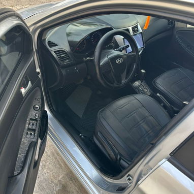 Vendo o negocio yhunday accen del 2012 automático muy bueno - Img 102545253