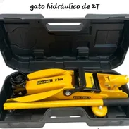 Gato de patín 2 toneladas Nuevo en su maleta - Img 57198179