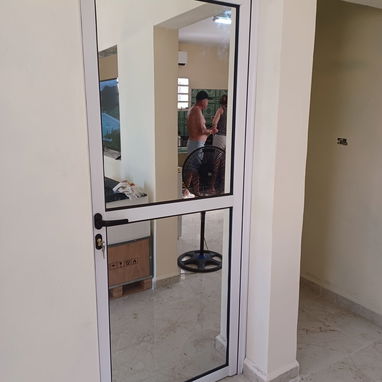 Marquetería de Aluminio y Cristal [ Puertas ,Ventanas ,Bajos de Mesetas ,Paños Fijos ,Mamparas de Baño entre otras cosas - 16/20