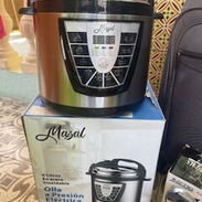 Olla de presión Reyna de 6 litros nueva en su caja de táctica de acero inoxidable - Img 56837110