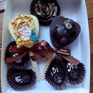 Caja de Paletas LOVE con bombones - Img 58069499