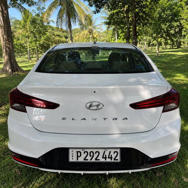 🔥 Hyundai Elantra 2019 - 4/8