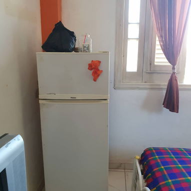 El apartamento tiene, sala-comedor,2 cuartos,balcon. baño cocina,balcon que da para la azotea independiente cercada y un - 10/10