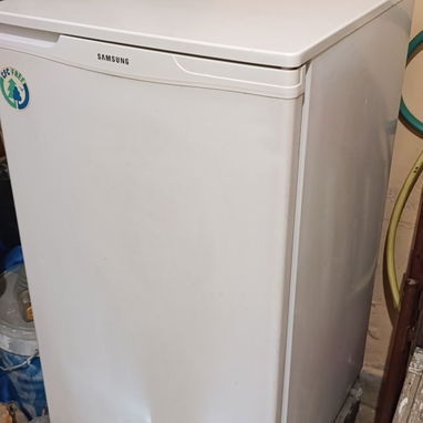 Vendo Refrigerador Daewoo de 7 pies doble temperatura y minibar Samsung - 4/6