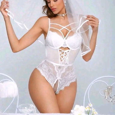 Bikinis , Lencería, Tops - 2/10