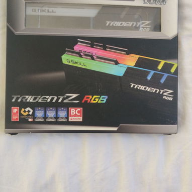 Memoria RAM DDR4 16*2 32GB solo por hoy - Img 122842089