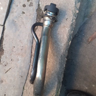 Tubo de entrada de combustible para el tanque - 2/2