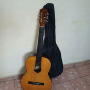 Guitarra clasica con forro incluido - Img 57715443