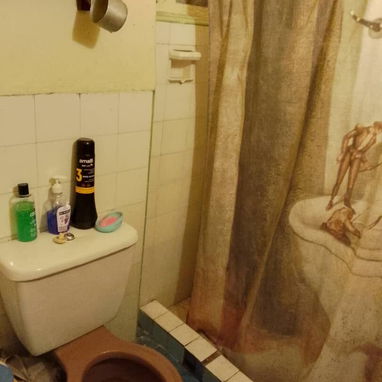 SE VENDE APARTAMENTO EN PLANTA BAJA INTERIOR DE UNA HABITACIÓN MUY CERCA DEL HABANA LIBRE SOLO TRATO CON COMPRADOR - Img 122007014