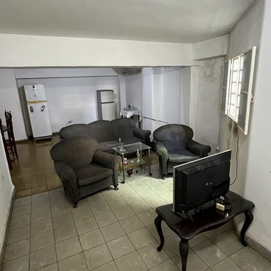 SE VENDE APT EN EL VEDADO - 3/10