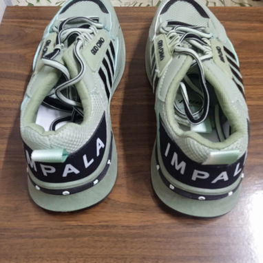Zapatillas deportivas talla 41 y 42. - Img 123061836