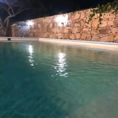 📣📣 RESIDENCIA DE 365 M2 CON PISCINA 3 HABITACIONES + UN APARTAMENTO INDEPENDIENTE. A UNOS METROS DEL MAR  180 mil usd - 7/10