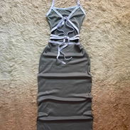 Vestidos de doble lazos con filo - Img 58013540