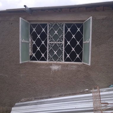 Realizamos para su seguridad puertas,portones, ventanas,techos de angulares garantizamos la calidad de nuestro servicio - Img 123151321